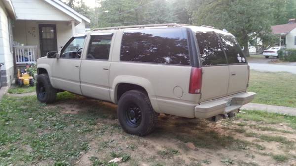 1995 GMC Suburban $3000 - cars & trucks - by owner - vehicle... for sale in Chattanooga, TN – photo 3