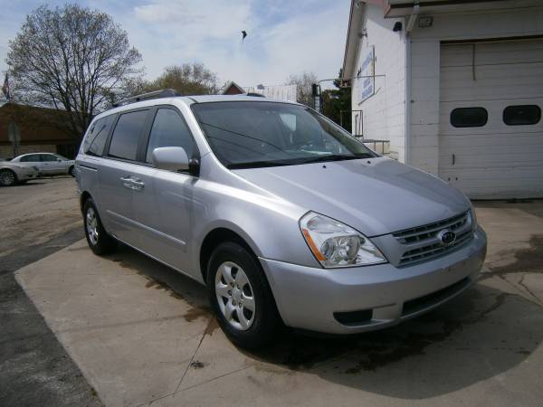 2008 Kia Sedona - - by dealer - vehicle automotive sale for sale in Westby, WI – photo 5