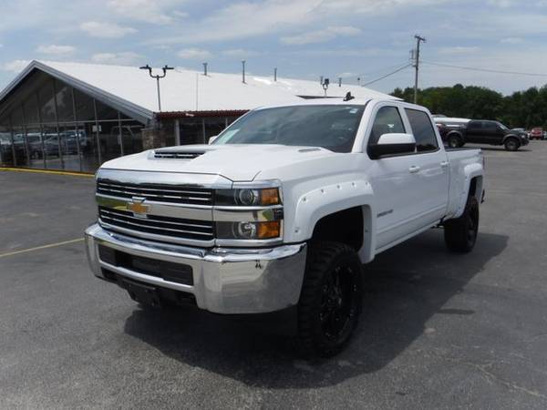 2018 Chevrolet Silverado 2500 HD Crew Cab 4WD LT Pickup 4D 6 1/2 ft Tr for sale in Harrisonville, MO – photo 3