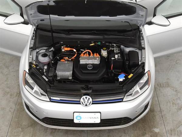 2016 VW Volkswagen eGolf SE Hatchback Sedan 4D sedan SILVER - FINANCE for sale in Downey, CA – photo 4