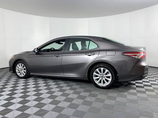 2018 Toyota Camry Predawn Gray Mica BIG SAVINGS! for sale in Eugene, OR – photo 9