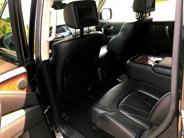 2011 Infiniti QX56 - AWD ** 2 Dvds ** Sunroof ** NAVI ** 3rd Row Seati for sale in Madison, WI – photo 17