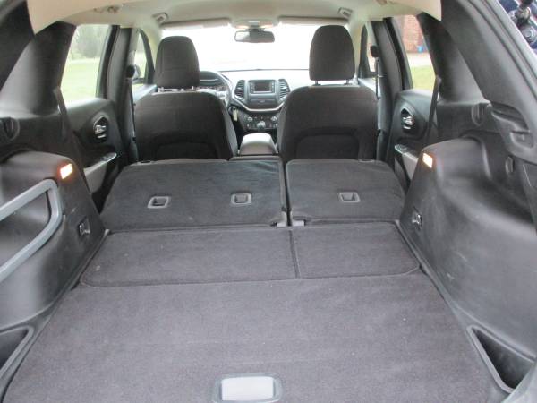 2014 Jeep Cherokee Sport Special Edition, Low Miles for sale in Owasso, OK – photo 19