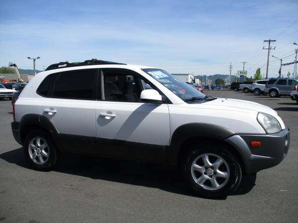 2005 HYUNDAI TUCSON - - by dealer - vehicle automotive for sale in Longview, OR – photo 6
