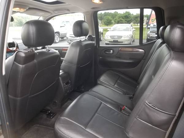 2006 GMC ENVOY XL DENALI - LOADED ALL BELLS AND WHISTLES - cars & for sale in Tomah, WI – photo 12
