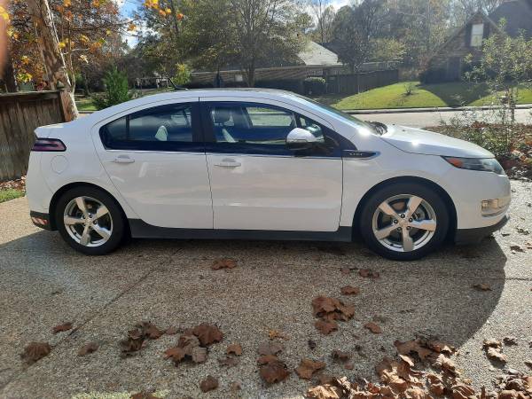 2012 Chevrolet Volt (electric) - cars & trucks - by owner - vehicle... for sale in Ridgeland, MS – photo 3