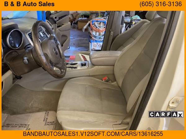 2012 Jeep Grand Cherokee Laredo 4x4 4dr SUV - cars & trucks - by... for sale in Brookings, SD – photo 9