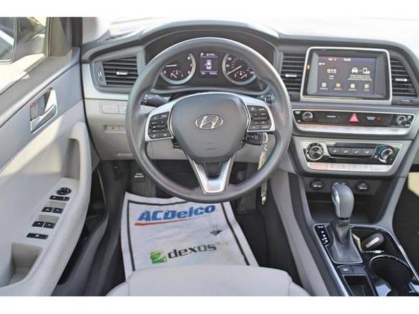 2019 Hyundai Sonata SE - sedan - cars & trucks - by dealer - vehicle... for sale in Bartlesville, OK – photo 17