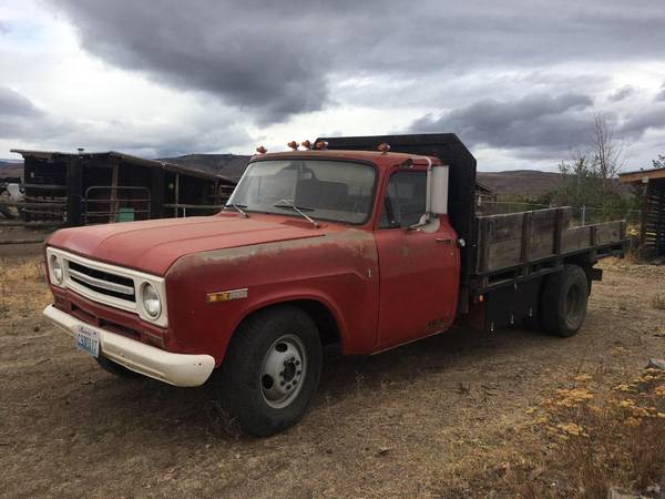 1970 International duelly truck - cars & trucks - by owner - vehicle... for sale in Tieton, WA – photo 2