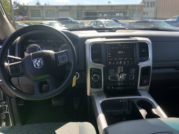 2016 Ram 1500 Big Horn - - by dealer - vehicle for sale in Coos Bay, OR – photo 10