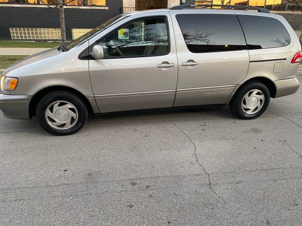 2001 Toyota Sienna - cars & trucks - by owner - vehicle automotive... for sale in Chicago, IL – photo 3