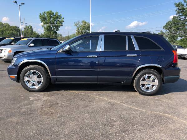 Accident Free! 2006 Chrysler Pacifica! Low Miles! Loaded! for sale in Ortonville, OH – photo 2