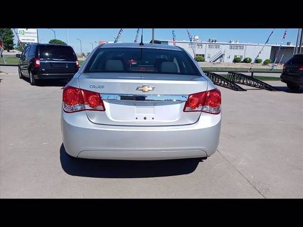 2013 Chevrolet Chevy Cruze LS - - by dealer - vehicle for sale in Wichita, KS – photo 4