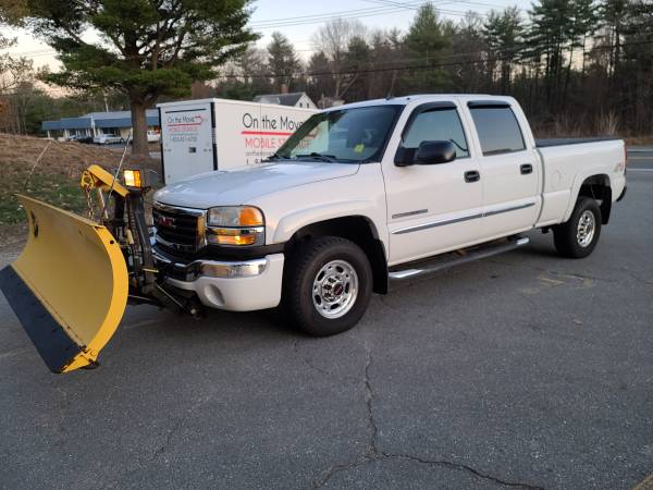 2004 GMC 2500 8.1 V8 ONLY 58K 8 FT FISHER PLOW RARE SOLID... for sale in Lunenburg , MA – photo 2