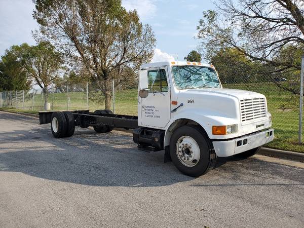 Peterbuilt International Hino Freightliner CabNChassis Non Emissions for sale in Earth City, IL – photo 6