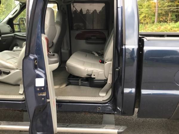 2006 FORD F-350 LARIAT CREW CAB 6.0 DIESEL for sale in Hampstead, NH – photo 21