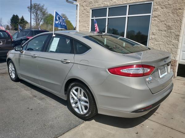 2016 Ford Fusion SE - - by dealer - vehicle automotive for sale in Erie, PA – photo 7