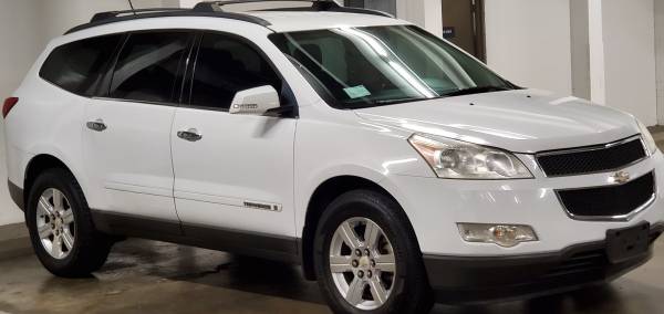 2009 CHEVY TRAVERSE LT - cars & trucks - by owner - vehicle... for sale in Santa Monica, CA – photo 18