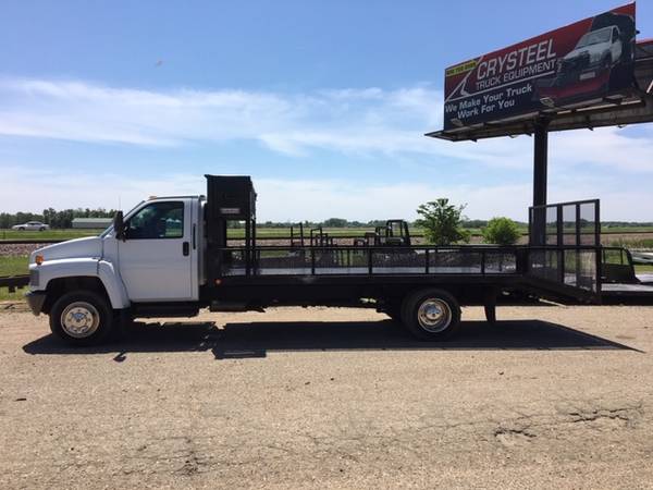 2005 GMC 5500 w/ 16' Cadet Grassmaster Lawn Equip. Body-PRICE REDUCED! for sale in Lake Crystal, MN – photo 4