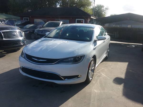 2015 Chrysler 200 - cars & trucks - by owner - vehicle automotive sale for sale in Port Isabel, TX – photo 2