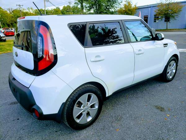 2015 KIA SOUL 1-OWNER GAS SAVER 3 MONTH WARRANTY - cars & for sale in Front Royal, VA – photo 6