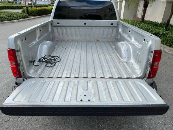 2011 Chevrolet Silverado 1500 EXT Cab LS - cars & trucks - by owner... for sale in Miami, FL – photo 4