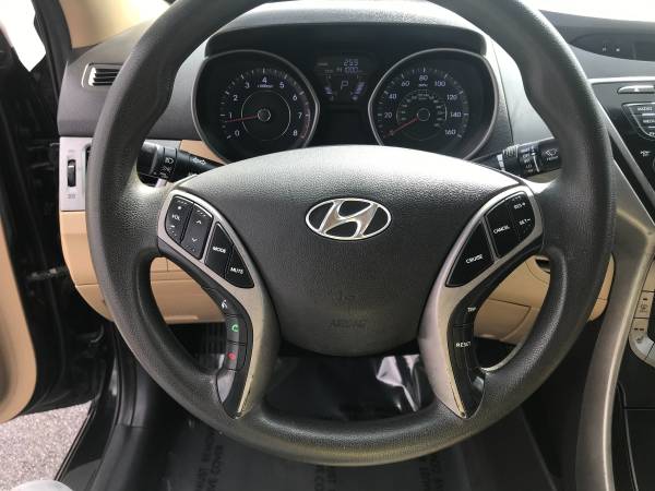 2013 HYUNDAI ELANTRA GLS - Gas Saver, Reliable and Affordable - cars for sale in Austin, TX – photo 12