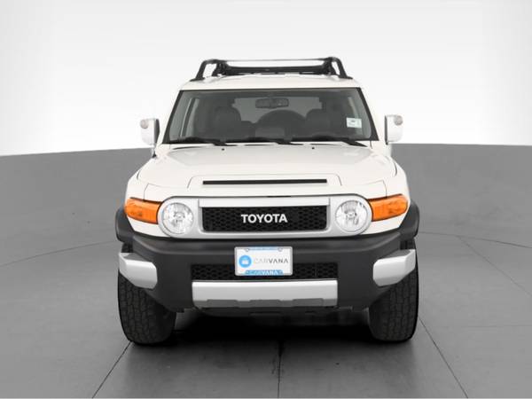 2010 Toyota FJ Cruiser Sport Utility 2D suv White - FINANCE ONLINE -... for sale in Akron, OH – photo 17