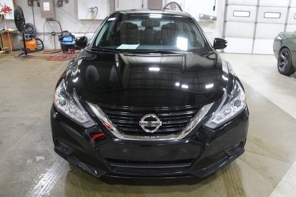2018 Nissan Altima 2.5 SL sedan Black for sale in Benton Harbor, MI – photo 3