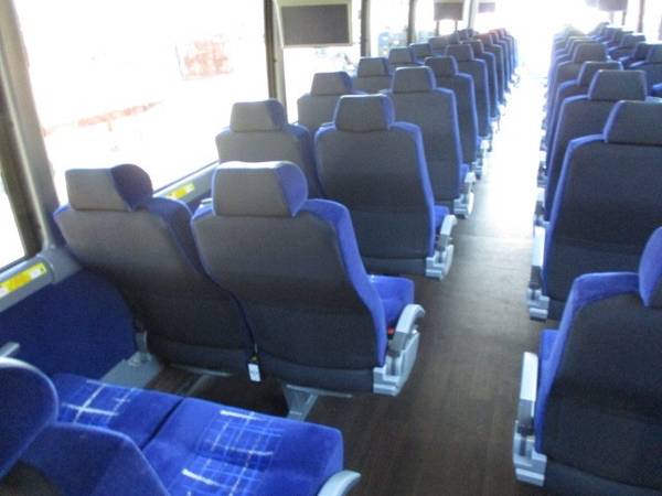 3) 2018 MCI J4500 56 Passenger Luxury Coach Bus RTR 1024836-01-03 for sale in Dayton, NJ – photo 9