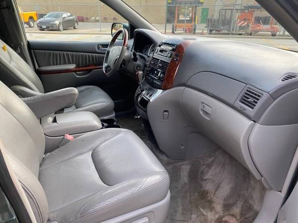 2005 TOYOTA SIENNA XLE LIMITED 7 PASSENGER LEATHER 3ROW KEYLESS... for sale in Skokie, IL – photo 13