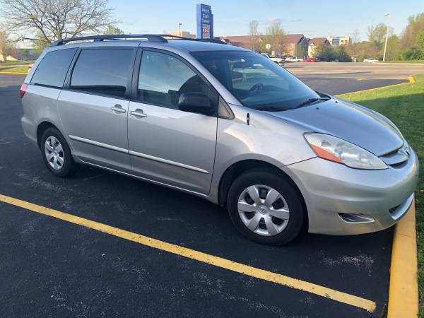 2010 Toyota Sienna LE RUNS & DRIVES GREAT! - - by for sale in St. Charles, MO – photo 2