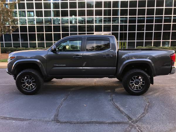 2019 Toyota Tacoma SR5 4X4 - cars & trucks - by dealer - vehicle... for sale in Spartanburg, SC – photo 8