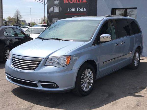 2016 Chrysler Town Country Touring-L Anniversary Edition Touring-L Ann for sale in District Heights, MD – photo 3