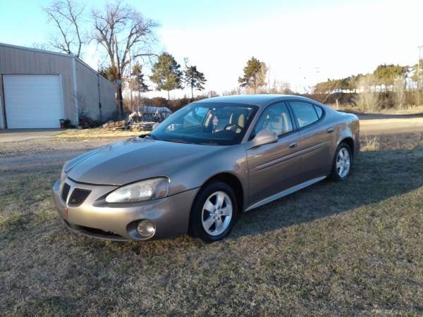 2006 Pontiac Grand Prix - cars & trucks - by owner - vehicle... for sale in Fayetteville, AR – photo 3