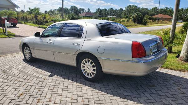2007 Lincoln Town Car - cars & trucks - by owner - vehicle... for sale in Lehigh Acres, FL – photo 5