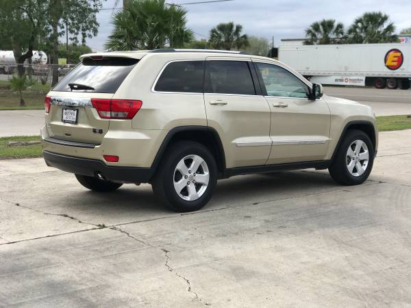 2011 JEEP GRAND CHEROKEE LAREDO - cars & trucks - by owner - vehicle... for sale in Brownsville, TX – photo 6