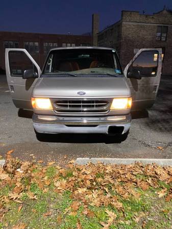 2002 Ford E150 Traveler Van - cars & trucks - by owner - vehicle... for sale in Bloomfield, NJ – photo 4