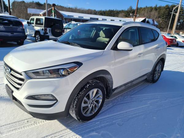 2017 Hyundai Tucson SE AWD one owner clean Carfax excellent for sale in Rowley, MA