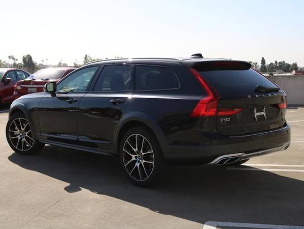 2020 Volvo V90 Cross Country - cars & trucks - by dealer - vehicle... for sale in Culver City, CA – photo 5