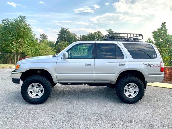 2001 Toyota 4Runner 4x4 V6 Lifted 33" tires OBO for sale in Franklin, TN – photo 2