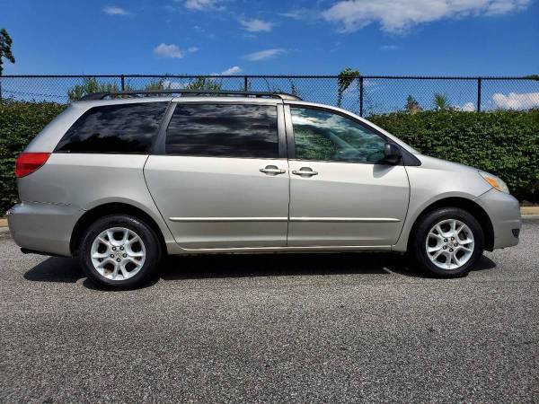 2004 Toyota Sienna AWD LE 7 passenger rides great we finance! for sale in Lawnside, DE – photo 2