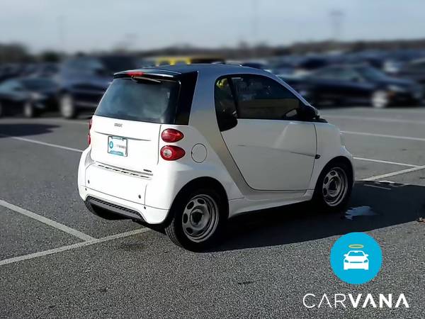 2015 smart fortwo Pure Hatchback Coupe 2D coupe White - FINANCE... for sale in San Diego, CA – photo 11
