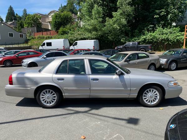 2008 MERCURY GRAND MARQUIS LS! LOW MILES! - cars & trucks - by... for sale in Seattle, WA – photo 4