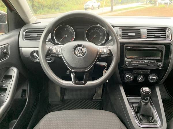 2015 Volkswagen Jetta TDI SE 87k Miles Manual Transmission for sale in Williston, VT – photo 11