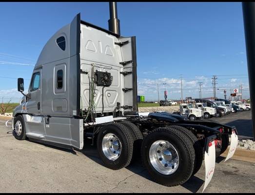 🤑2016 Freightliner Cascadia with Comfort Pro APU 🤑 for sale in TAMPA, FL – photo 19