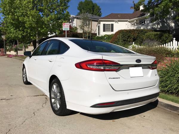 2017 Ford Fusion SE with ONLY 20, 000 Miles Clean Title - cars & for sale in Los Angeles, CA – photo 6