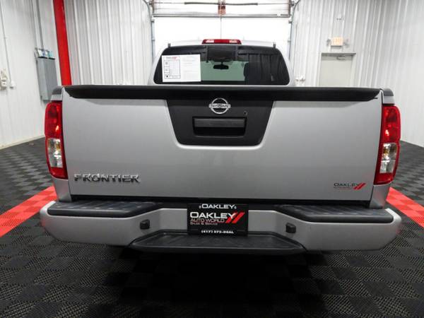 2018 Nissan Frontier King Cab pickup Silver - - by for sale in Branson West, MO – photo 4