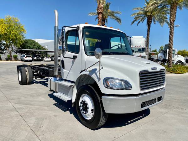 2017 FREIGHTLINER M2 CAB & CHASSIS - - by dealer for sale in Phoenix, AZ – photo 2