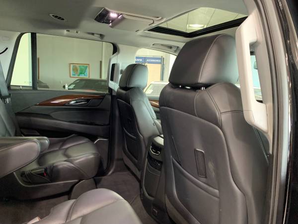 2020 Cadillac Escalade Luxury - - by dealer - vehicle for sale in Springfield, IL – photo 17